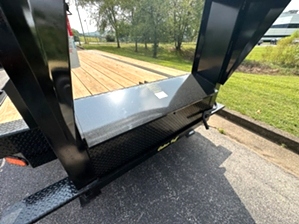 Gatormade 20+10 Hydraulic Dovetail16k Trailer On Sale